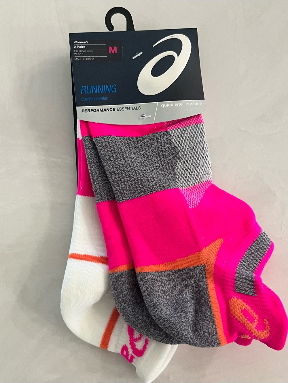 NWT-ASICS Women's Running Quick Lyte tab Socks, fits size 7-10